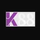 k883